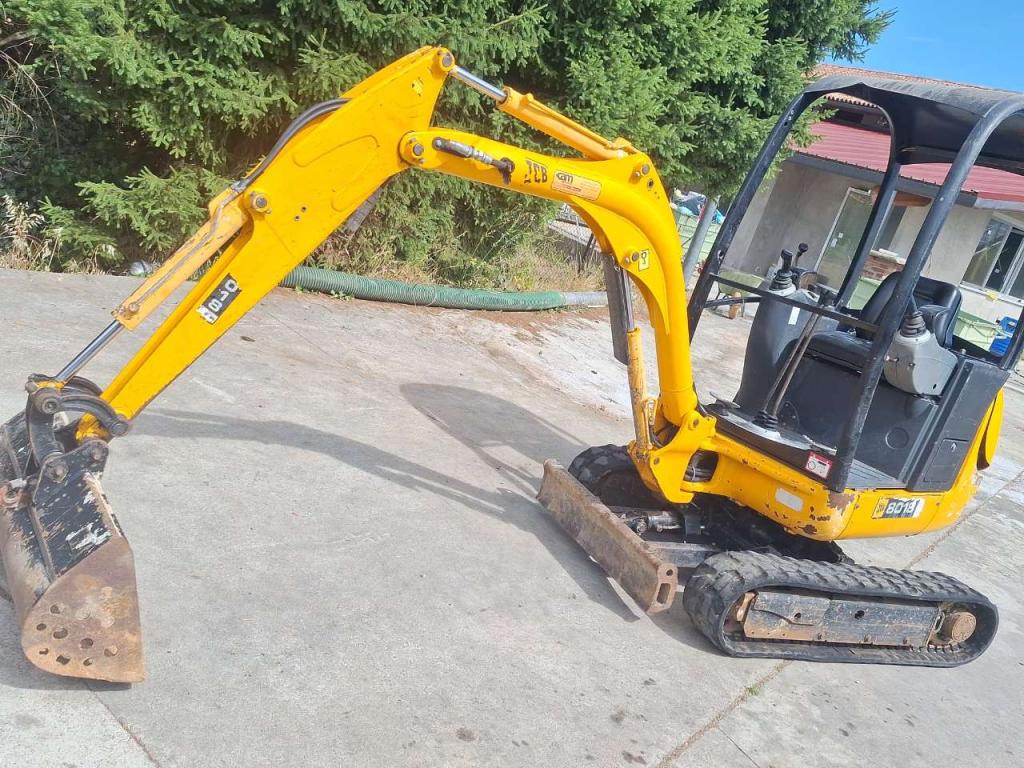 JCB 8018 Photo 1