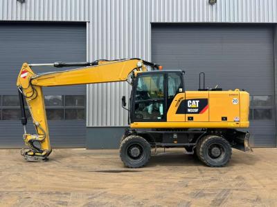 Caterpillar M320F Photo 1