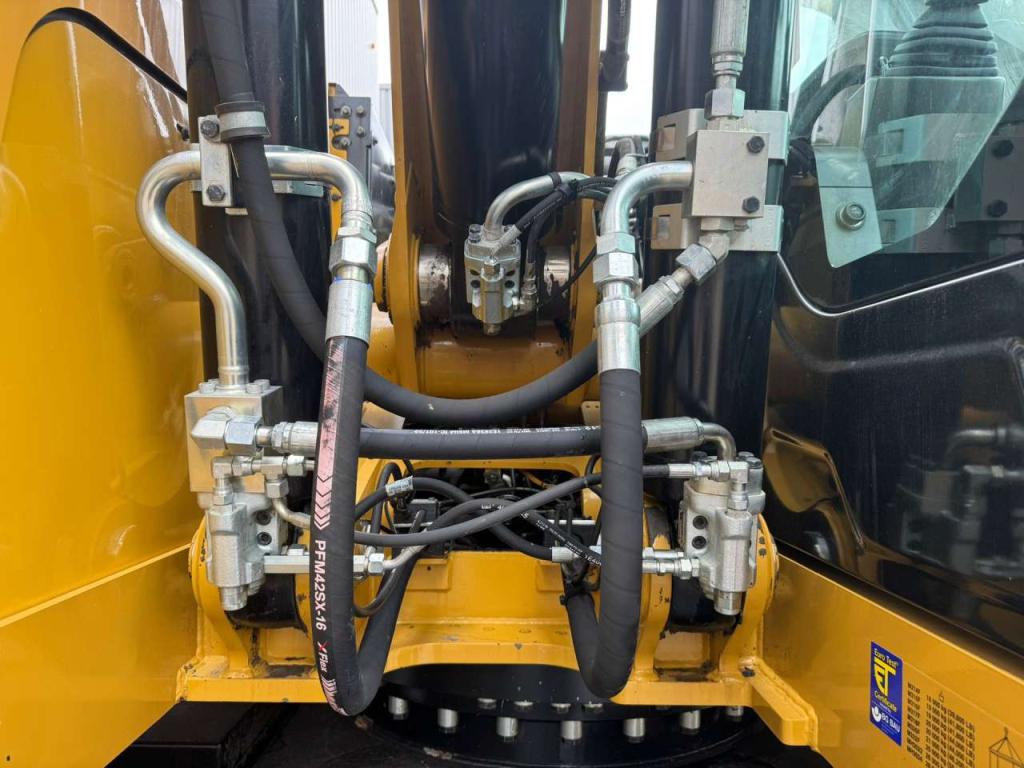Caterpillar M320F Photo 21