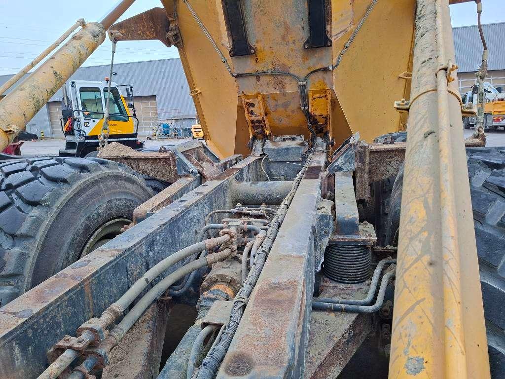 Komatsu HM300-3 Photo 23