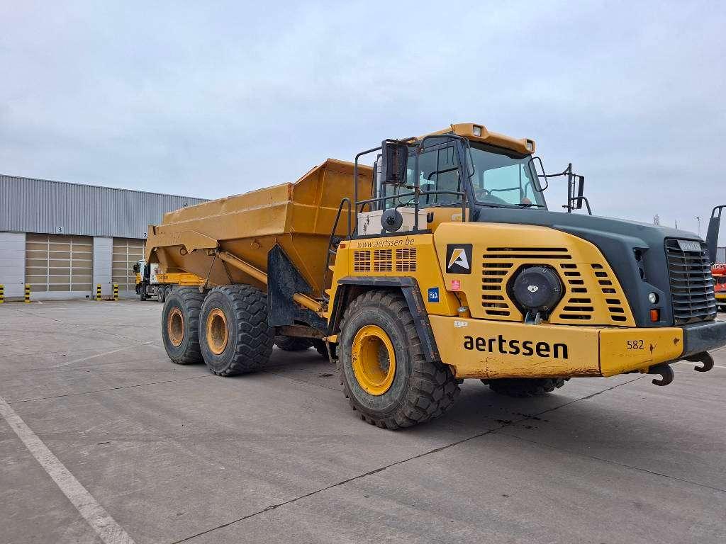 Komatsu HM300-3 Photo 3