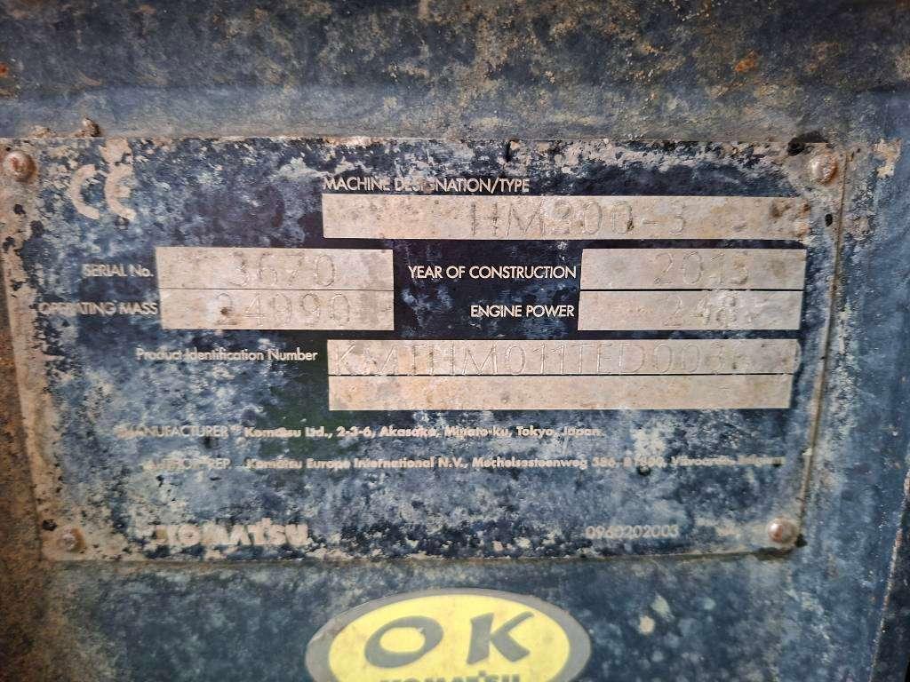 Komatsu HM300-3 Photo 8