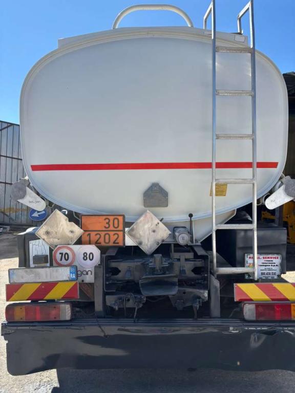 Volvo FH12 Photo 3