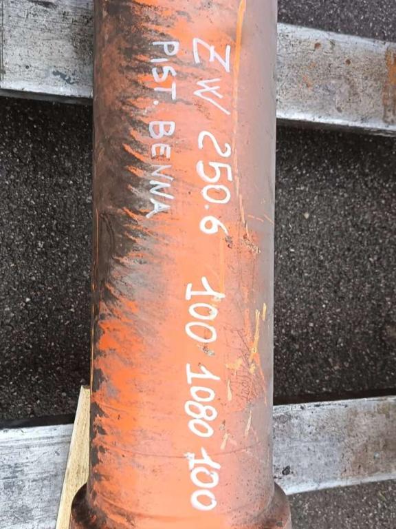 Vérin de rappel de godet pour Hitachi ZW 250 Photo 2