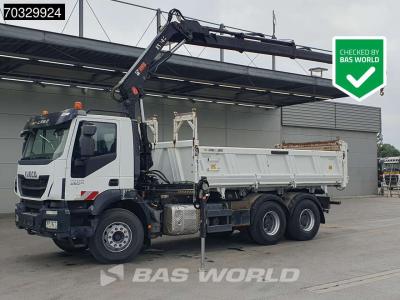 Iveco Trakker 450 6X4 HIAB 144 E-3 Hiduo Kran Crane 11m3 Meiller 2-way tipper Full Steel Big-Axle Euro 6 en vente par BAS World B.V.