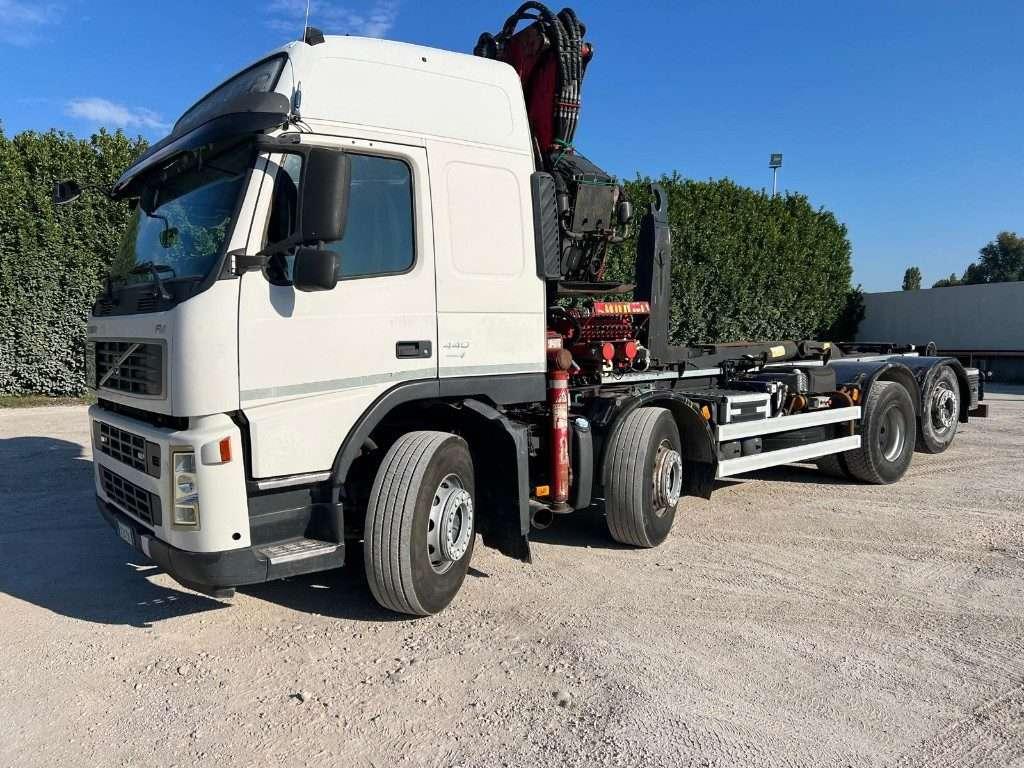 Volvo FM82 SCARRABILE CON GRU E POLIPO Photo 1