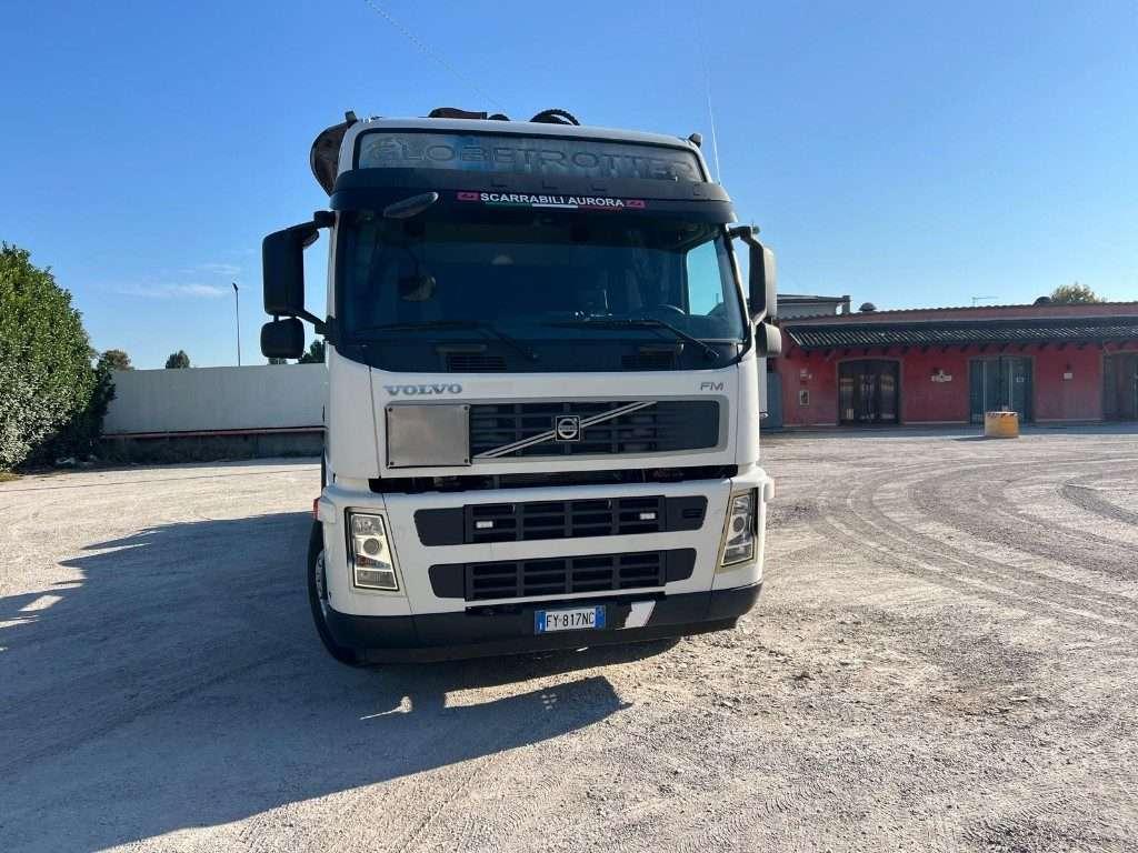 Volvo FM82 SCARRABILE CON GRU E POLIPO Photo 4
