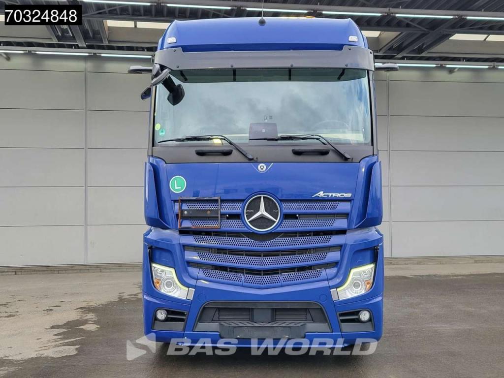 Mercedes-Benz Actros 1846 4X2 BigSpace Retarder PTO Full-Air Alcoa's ACC Photo 3