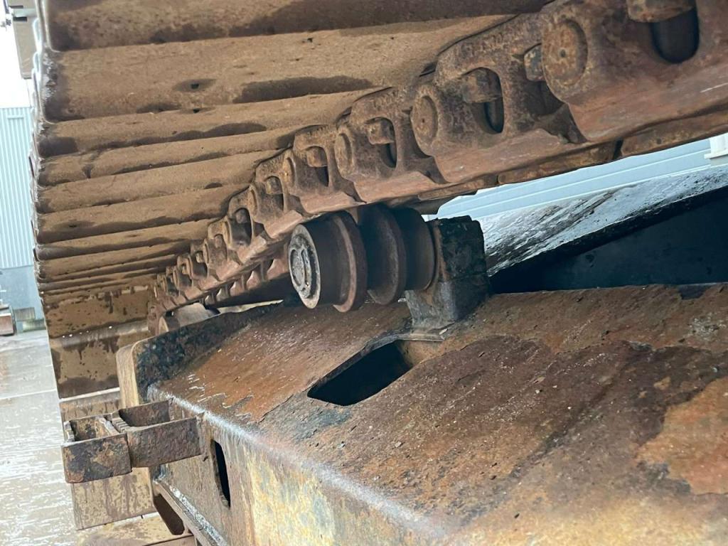 Hitachi ZX250LC-6 Photo 13