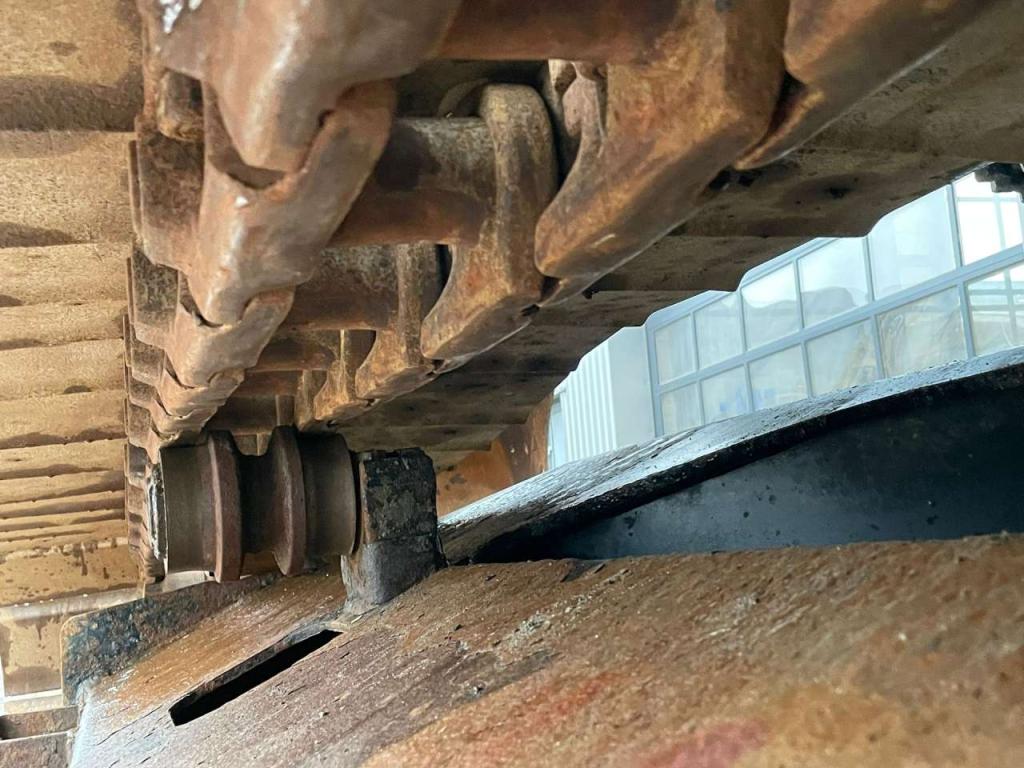 Hitachi ZX250LC-6 Photo 14