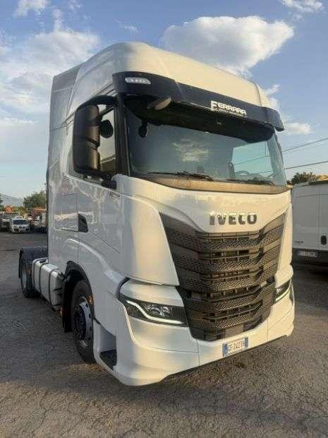 Iveco S-WAY Photo 2