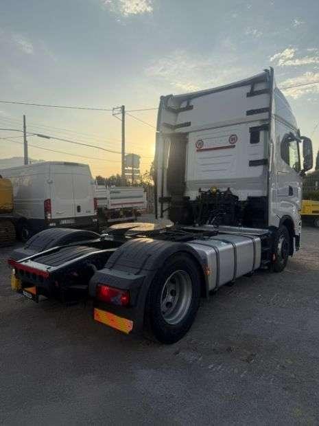 Iveco S-WAY Photo 3