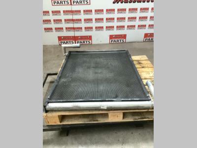 Radiateur eau pour New Holland E 385 en vente par Massucco T. Srl Area Ricambi
