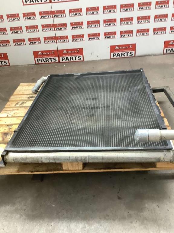 Radiateur eau pour New Holland E 385 Photo 3