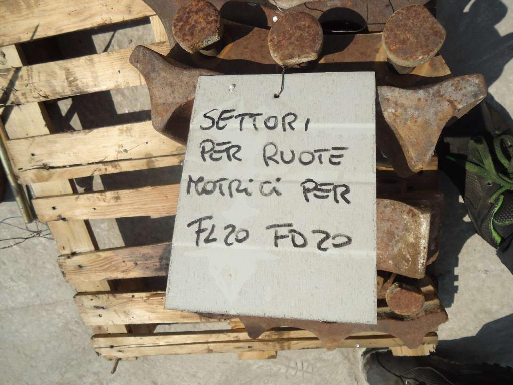 Segments de roues motrices pour FIAT ALLIS - DOZER FL20 - FD20 Photo 4
