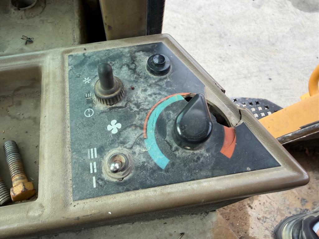 Caterpillar 926E Photo 10