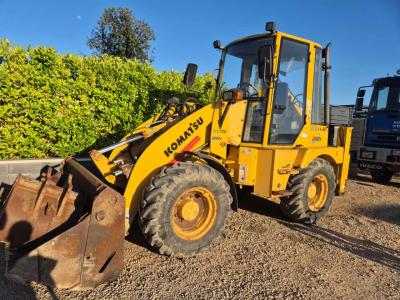 Komatsu WB70A en vente par Omeco Spa