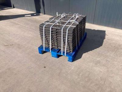 Train de roulement pour Sany SY210 / SY230 700mm Shoes en vente par Smitma B.V.