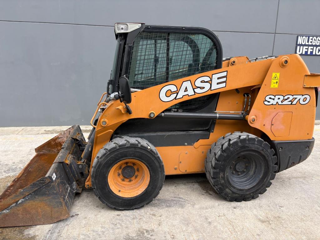 Case SR270 Photo 2