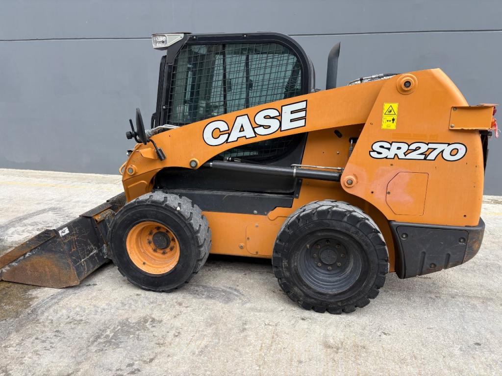 Case SR270 Photo 3