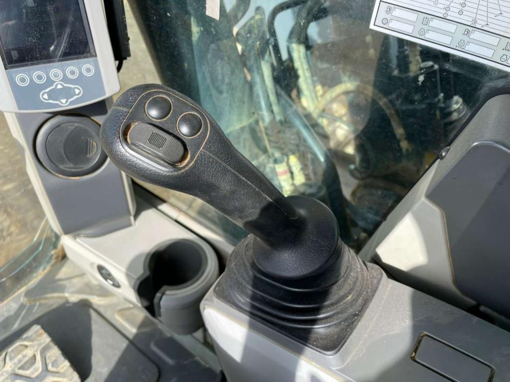 Caterpillar 324EL Photo 25