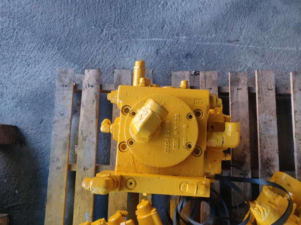 Pompe hydraulique pour Caterpillar 973C STEEL MILL Photo 2