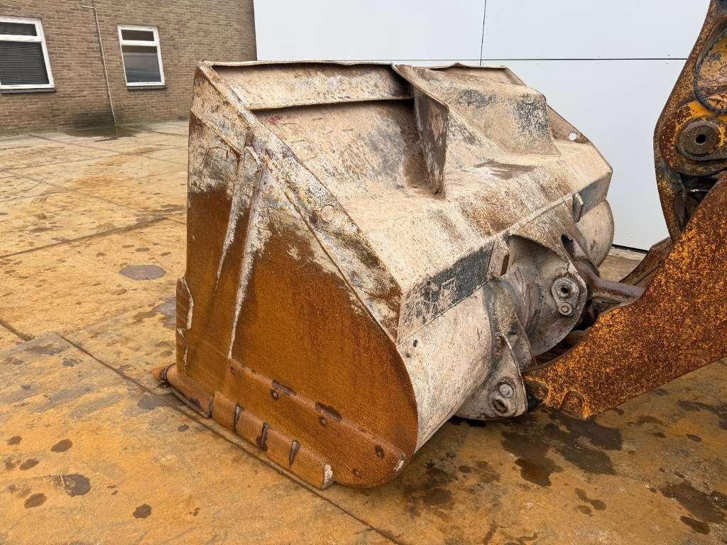 Liebherr L550 - Automatic Greasing / Good Tyres! Photo 14