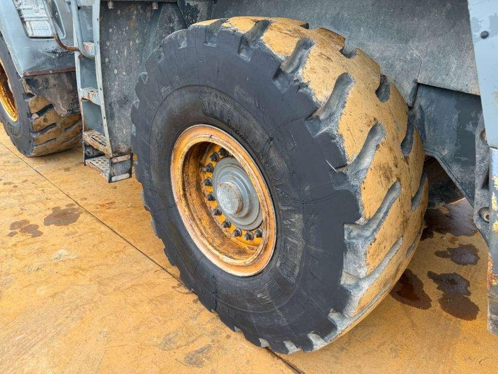 Liebherr L550 - Automatic Greasing / Good Tyres! Photo 22