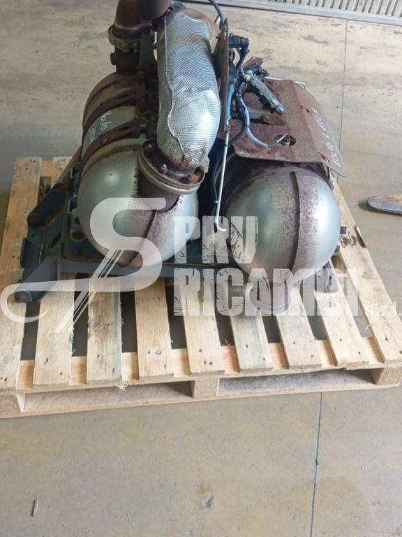 Pot d'échappement pour Volvo L 110 H Photo 3