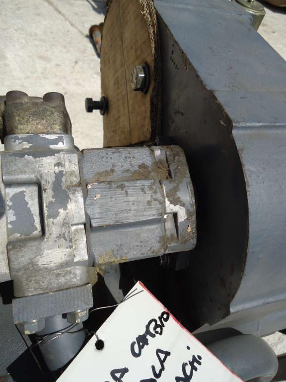 Pompe hydraulique de transmission pour Fiat Hitachi W130 Photo 1