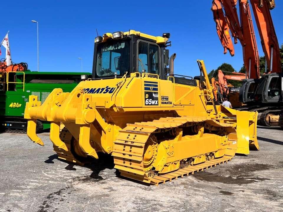 Komatsu D65 Photo 13