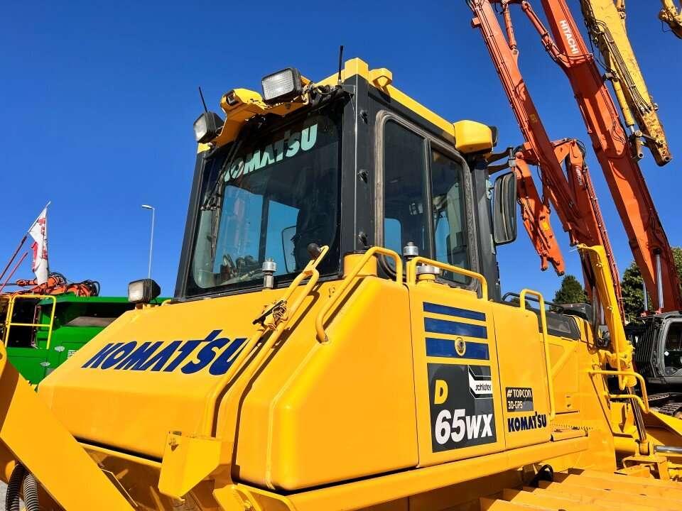 Komatsu D65 Photo 16