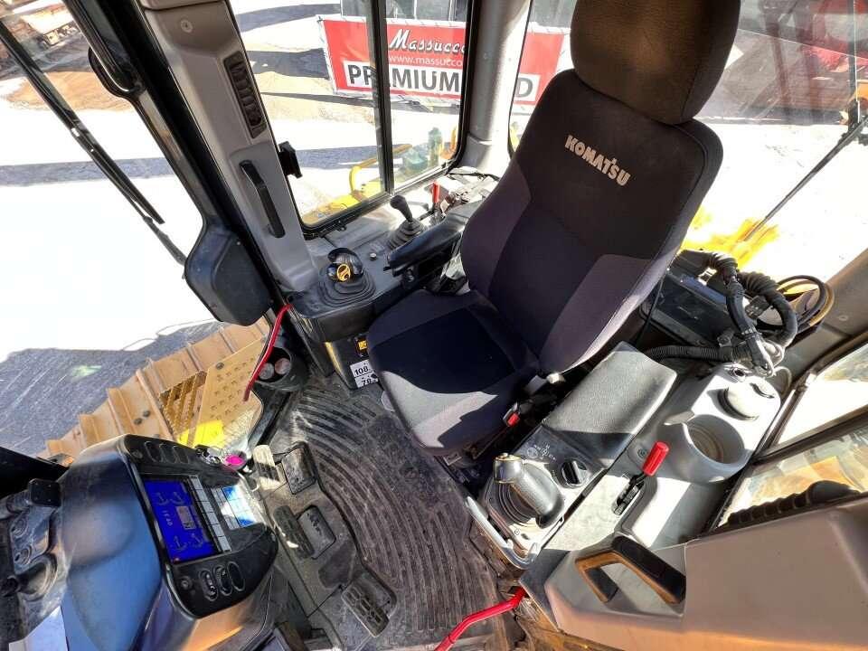 Komatsu D65 Photo 18
