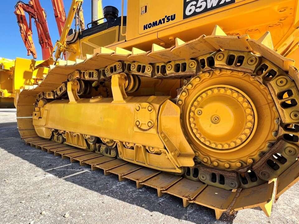Komatsu D65 Photo 4