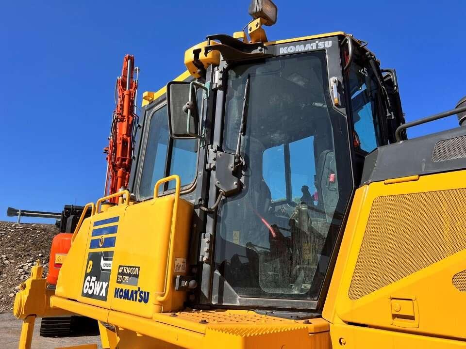 Komatsu D65 Photo 6