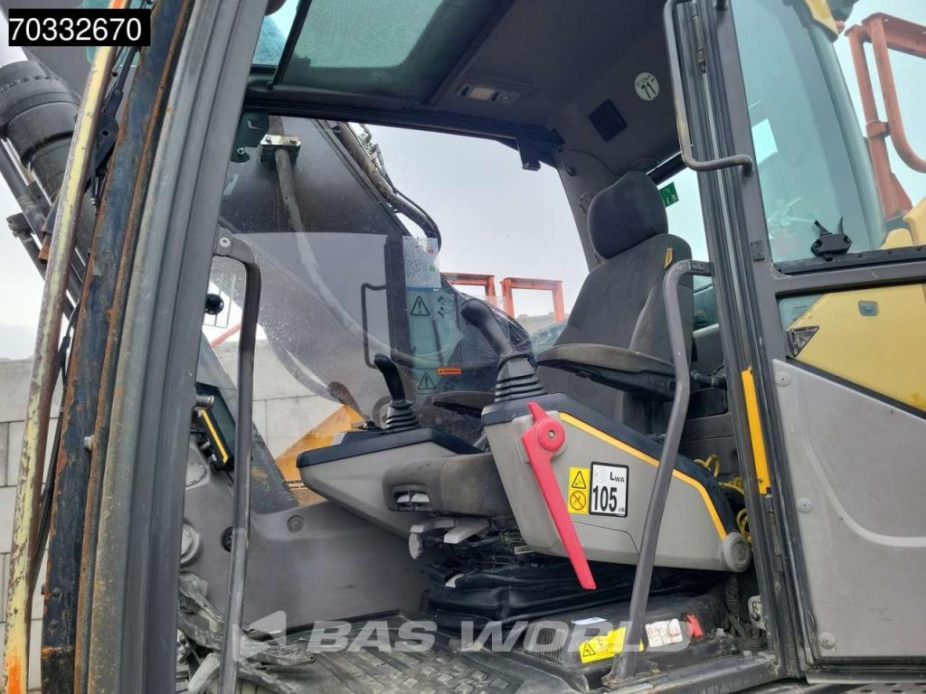 Volvo EC380 E L Photo 26