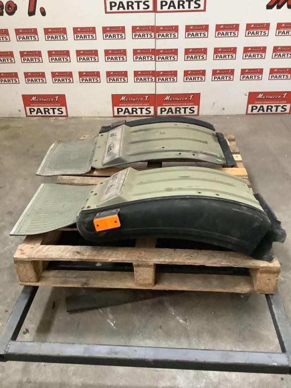 Garde-boue pour Iveco 260/330 F 35 Photo 2