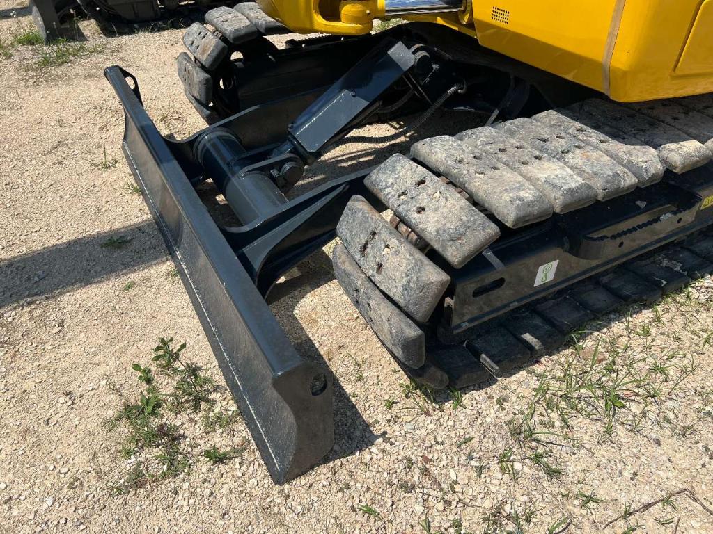 Komatsu PC88MR-10 Photo 13