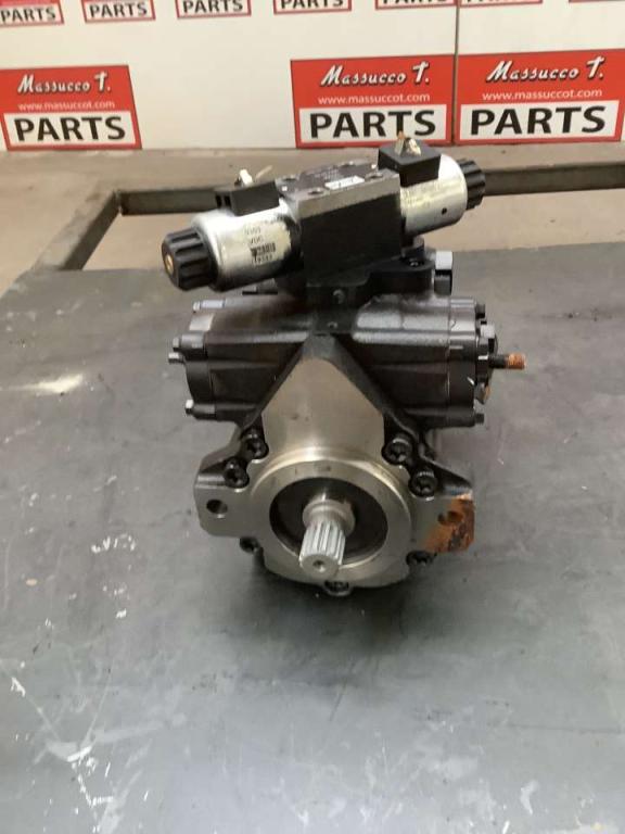 Pompe hydraulique pour Case Photo 3