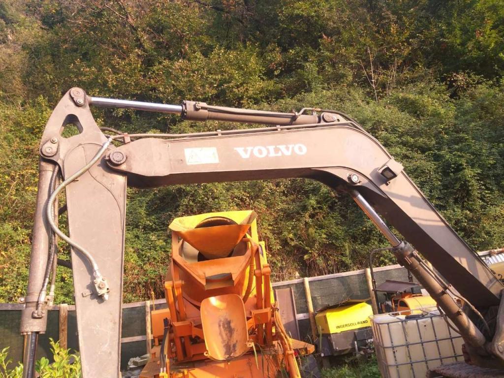Volvo ECR88D Photo 4