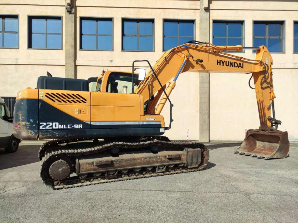 Hyundai R220NLC-9A Photo 4