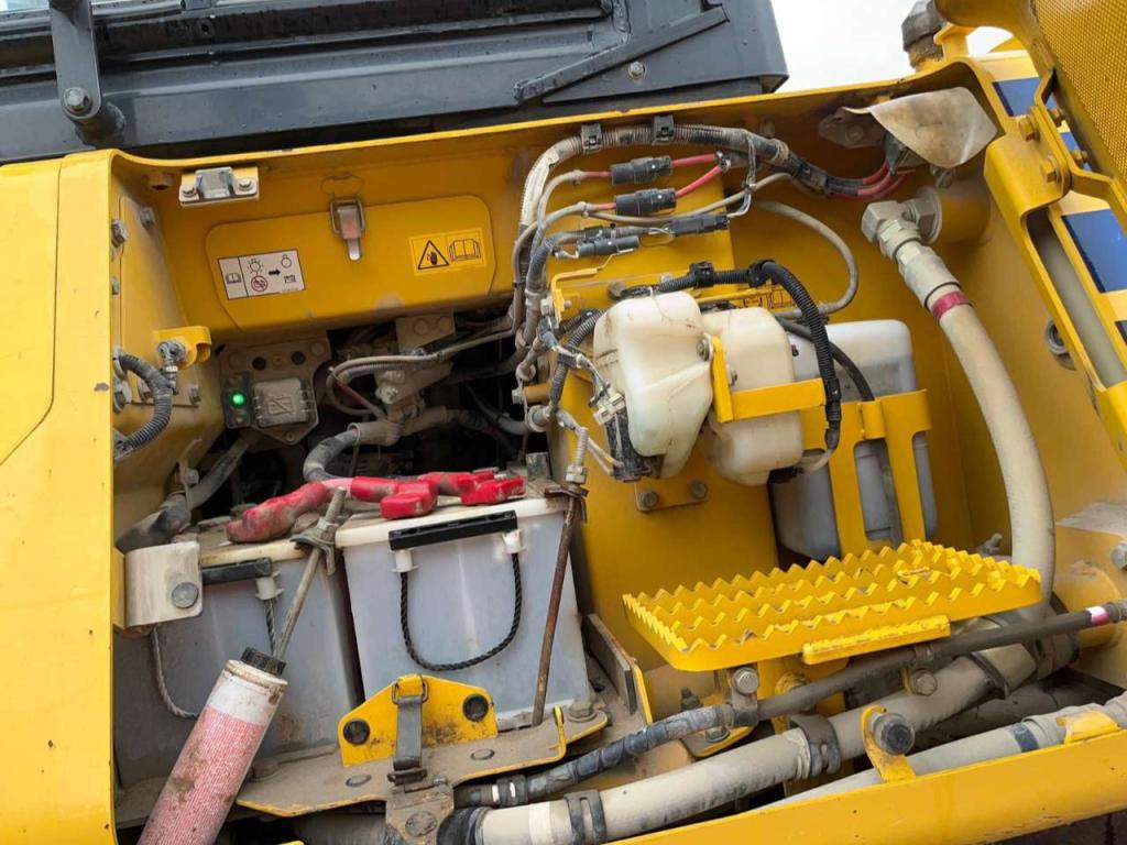 Komatsu D61EX-24 Photo 13