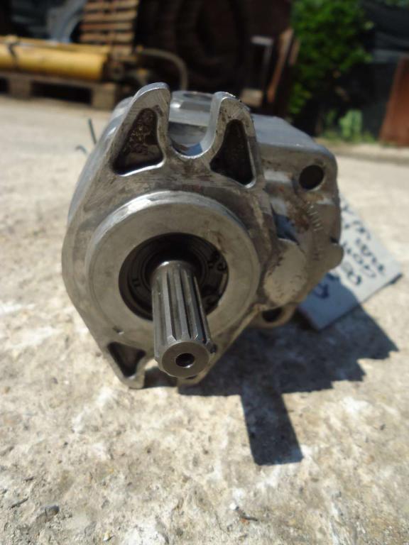 Pompe hydraulique de servomécanisme pour Fiat Hitachi W130 Photo 1