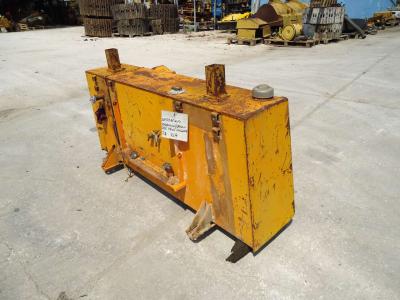 Réservoir de carburant diesel et réservoir d'huile hydraulique pour Fiat Allis FL9 en vente par OLM 90 Srl