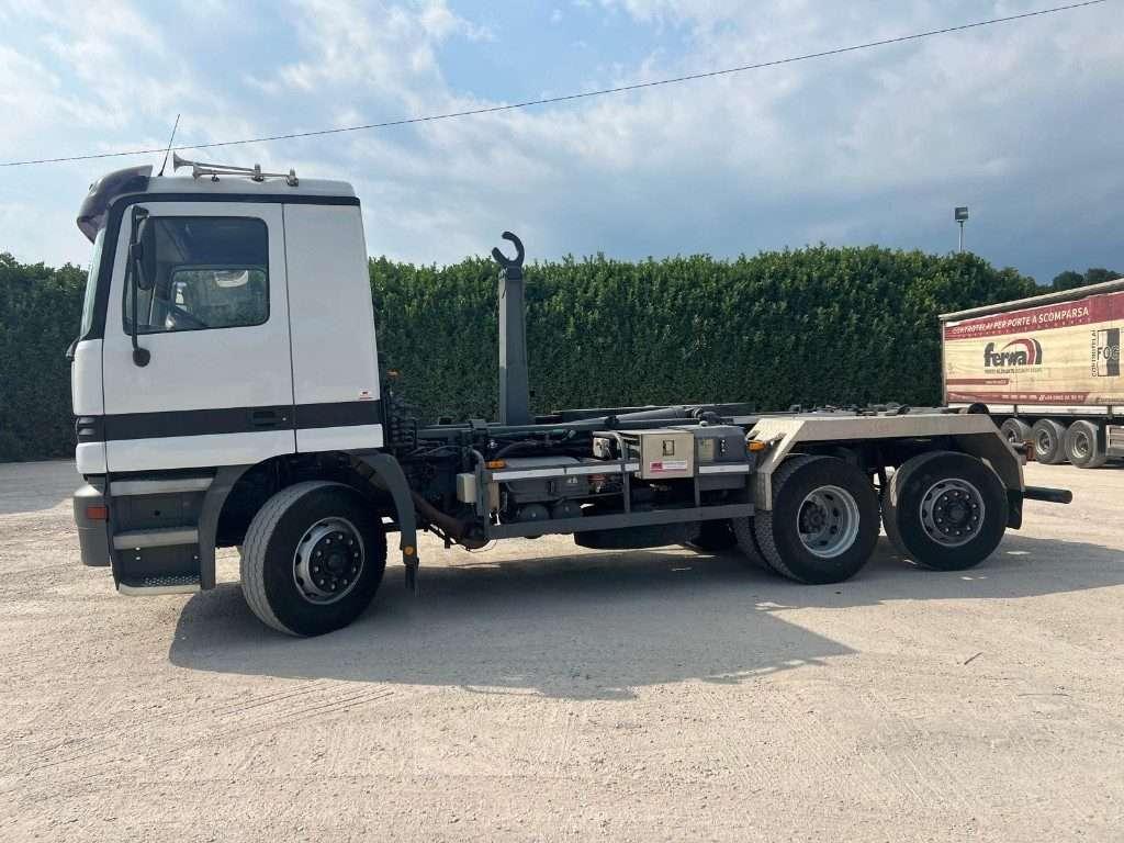 Mercedes-Benz Camion ampliroll Photo 3