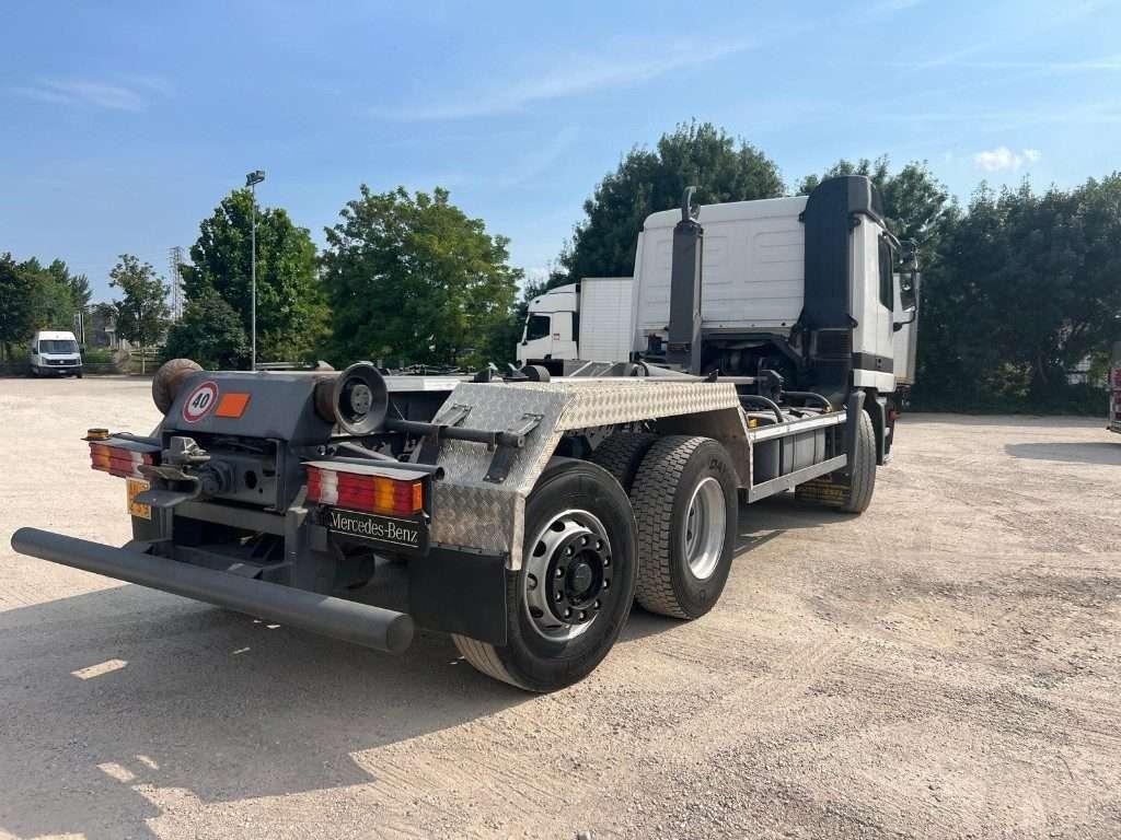 Mercedes-Benz Camion ampliroll Photo 6