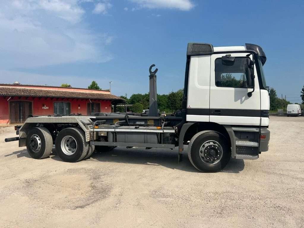Mercedes-Benz Camion ampliroll Photo 8