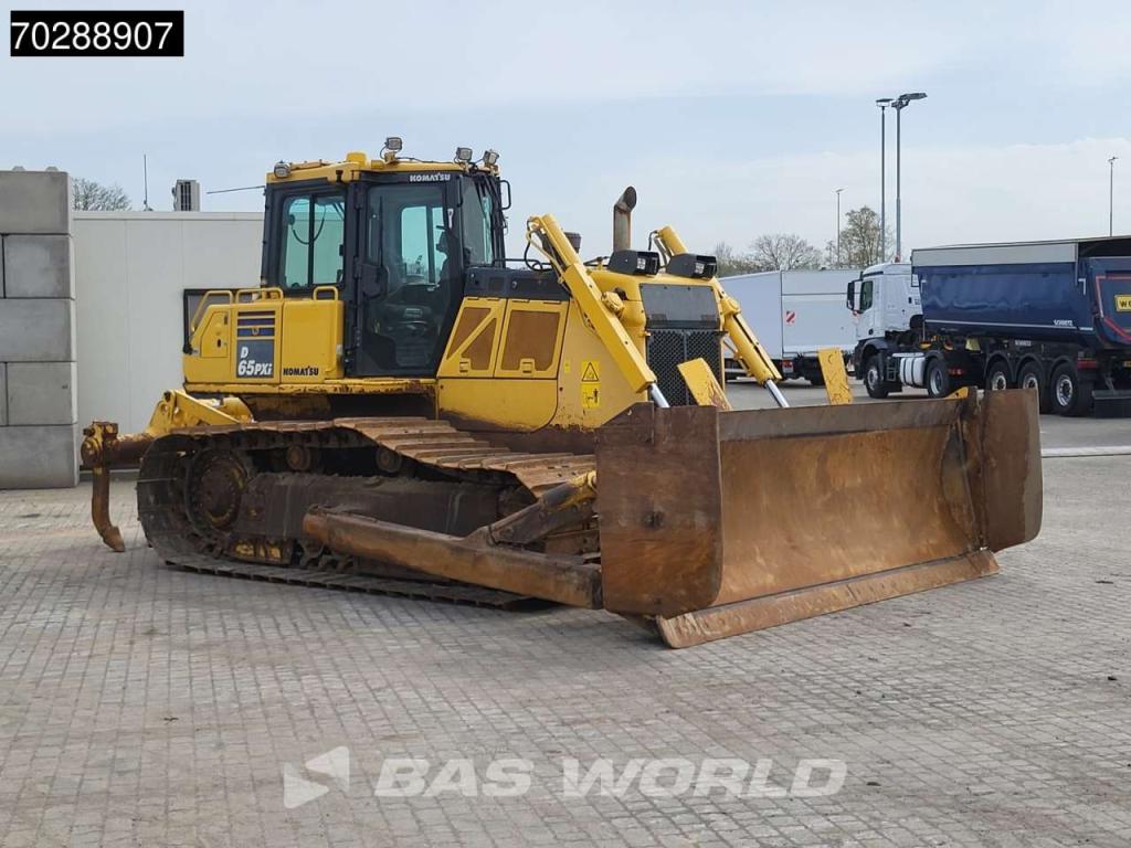 Komatsu D65 PXi -18 Ripper Photo 12