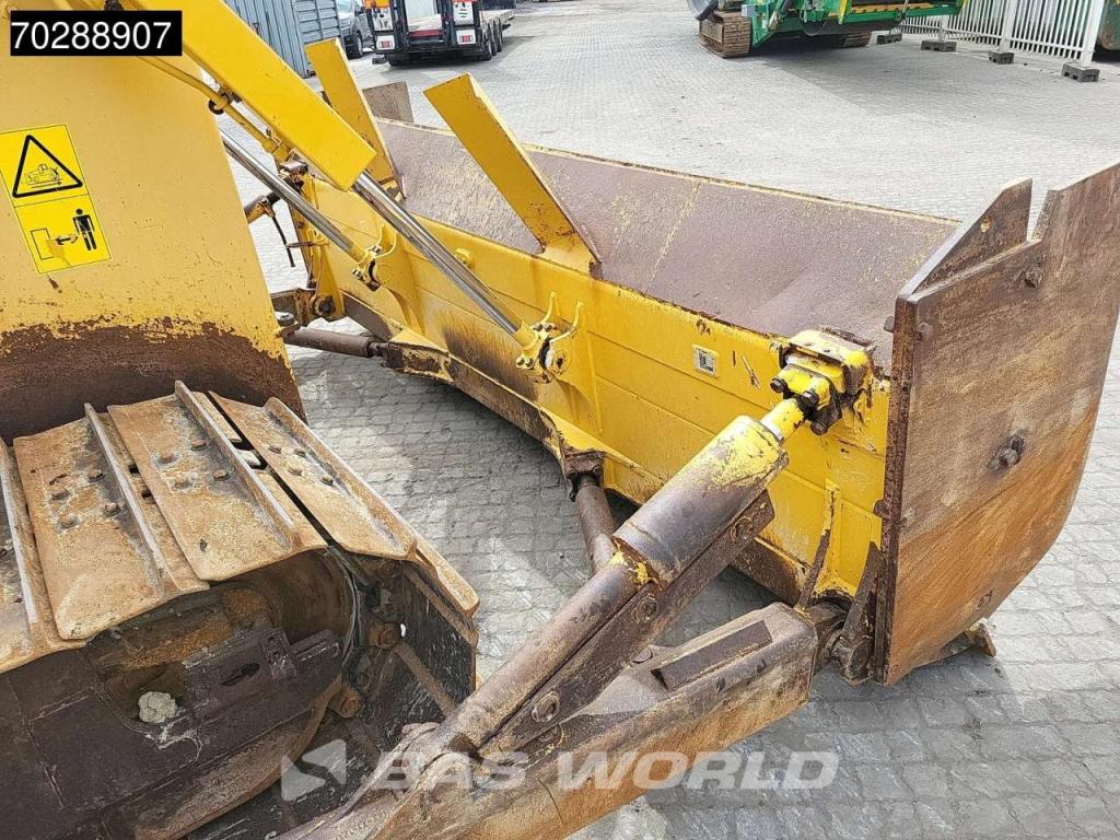 Komatsu D65 PXi -18 Ripper Photo 17