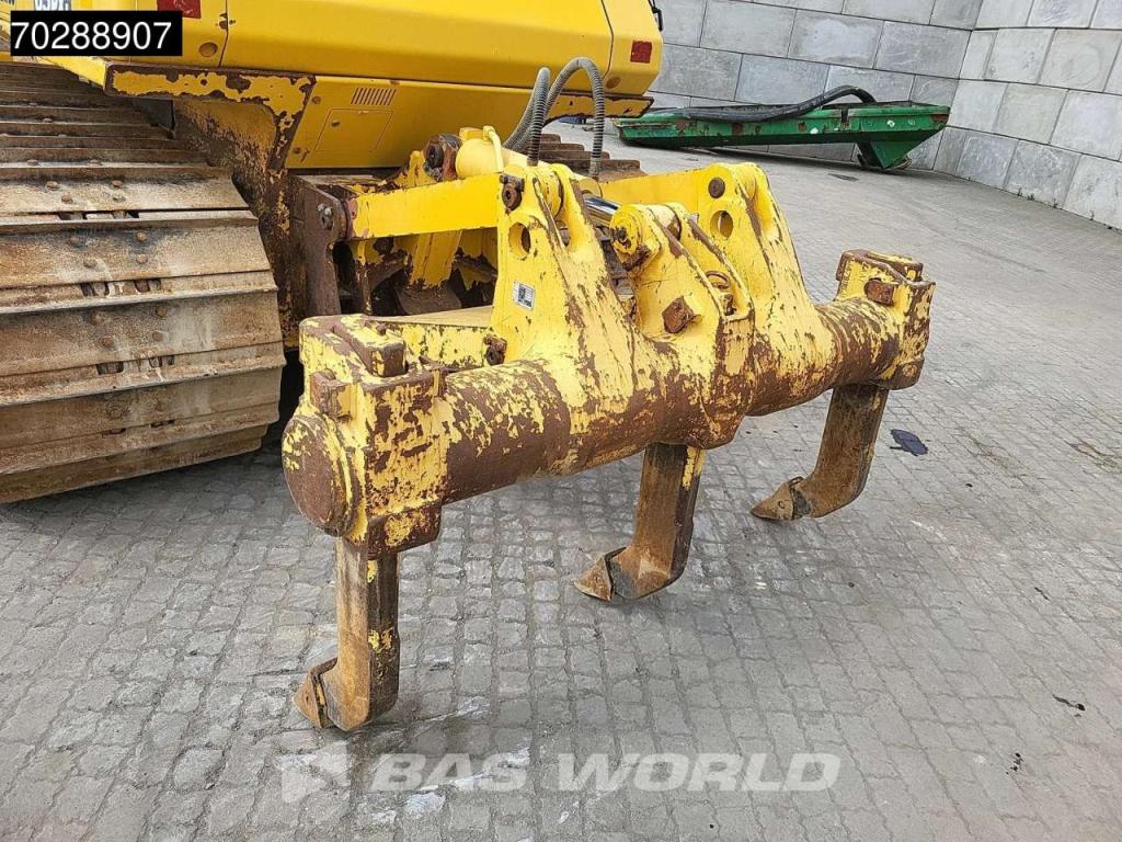 Komatsu D65 PXi -18 Ripper Photo 8